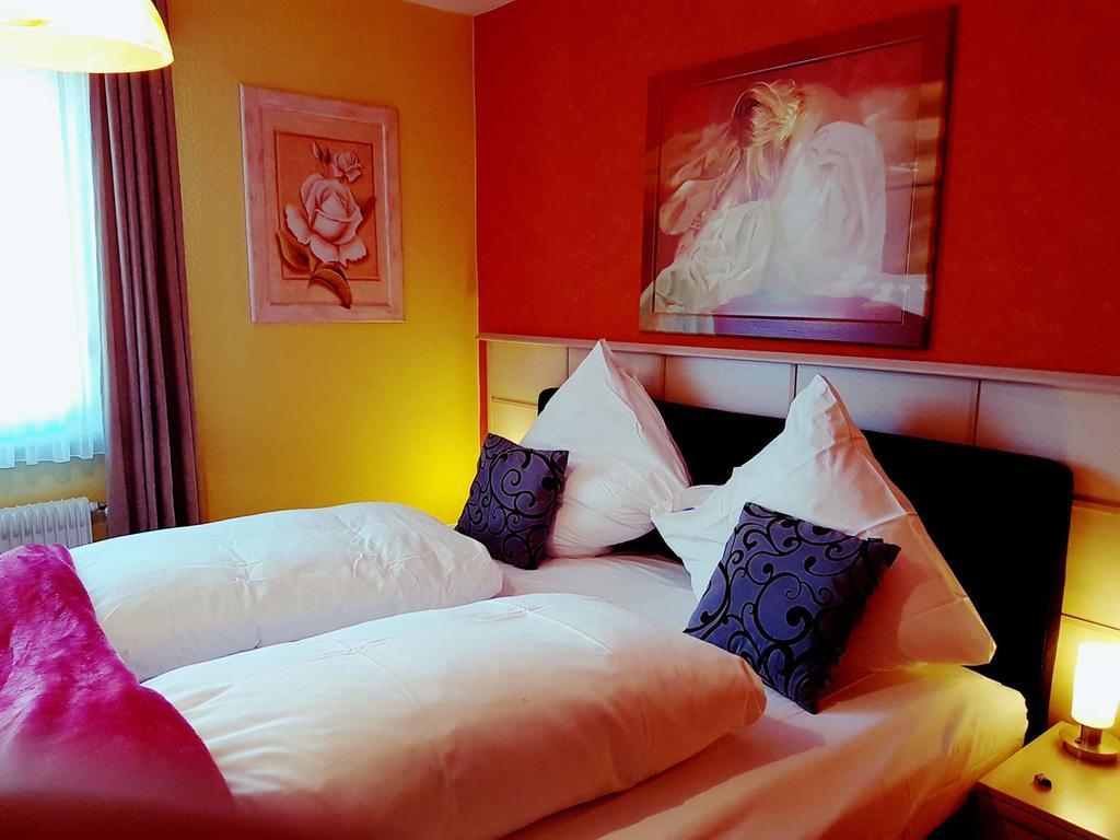 Legend Hotel 비비스하인 외부 사진