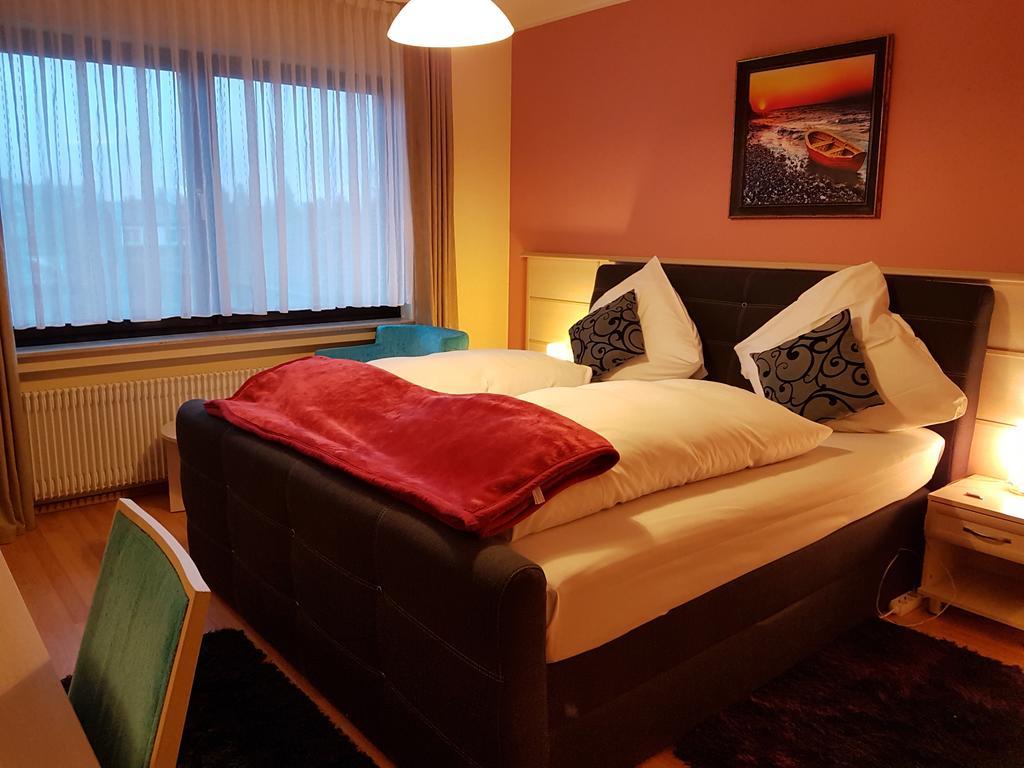 Legend Hotel 비비스하인 외부 사진